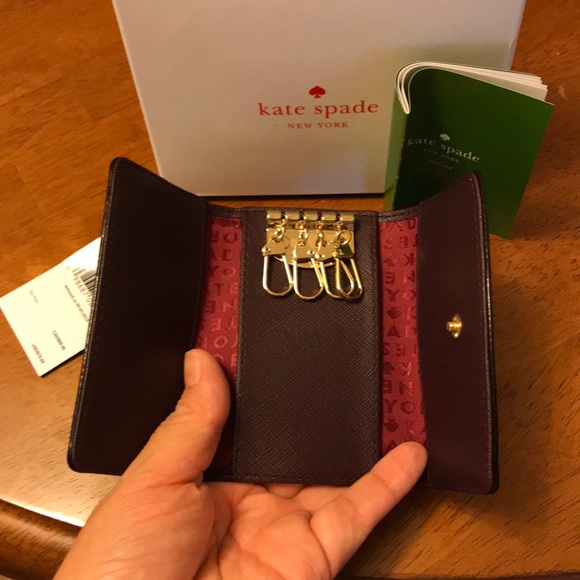 SOLD !!!! Kate spade key holder - Picture 3 of 3